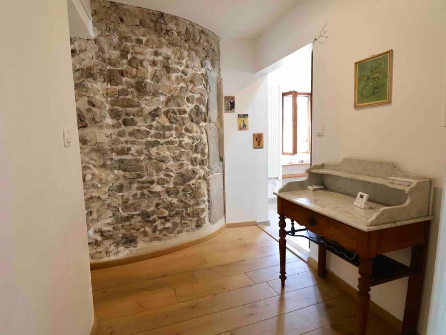 Les Hauts Du Chateau Chambéry Extérieur photo